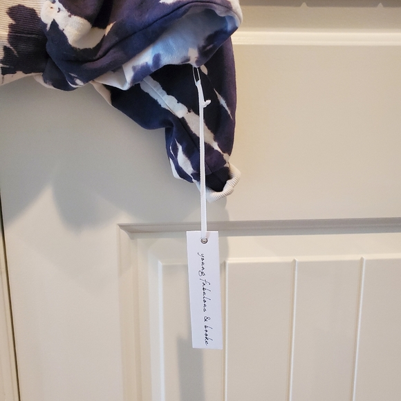 *NWT* YFB Tie Dye Hoodie - Picture 6 of 7